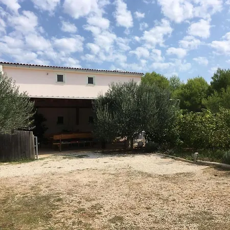 Pranic 2 By Interhome * 维尔